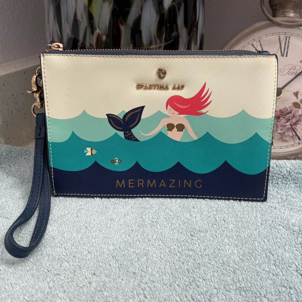 Spartina 449 Mermazing Blue and Cream Wristlet